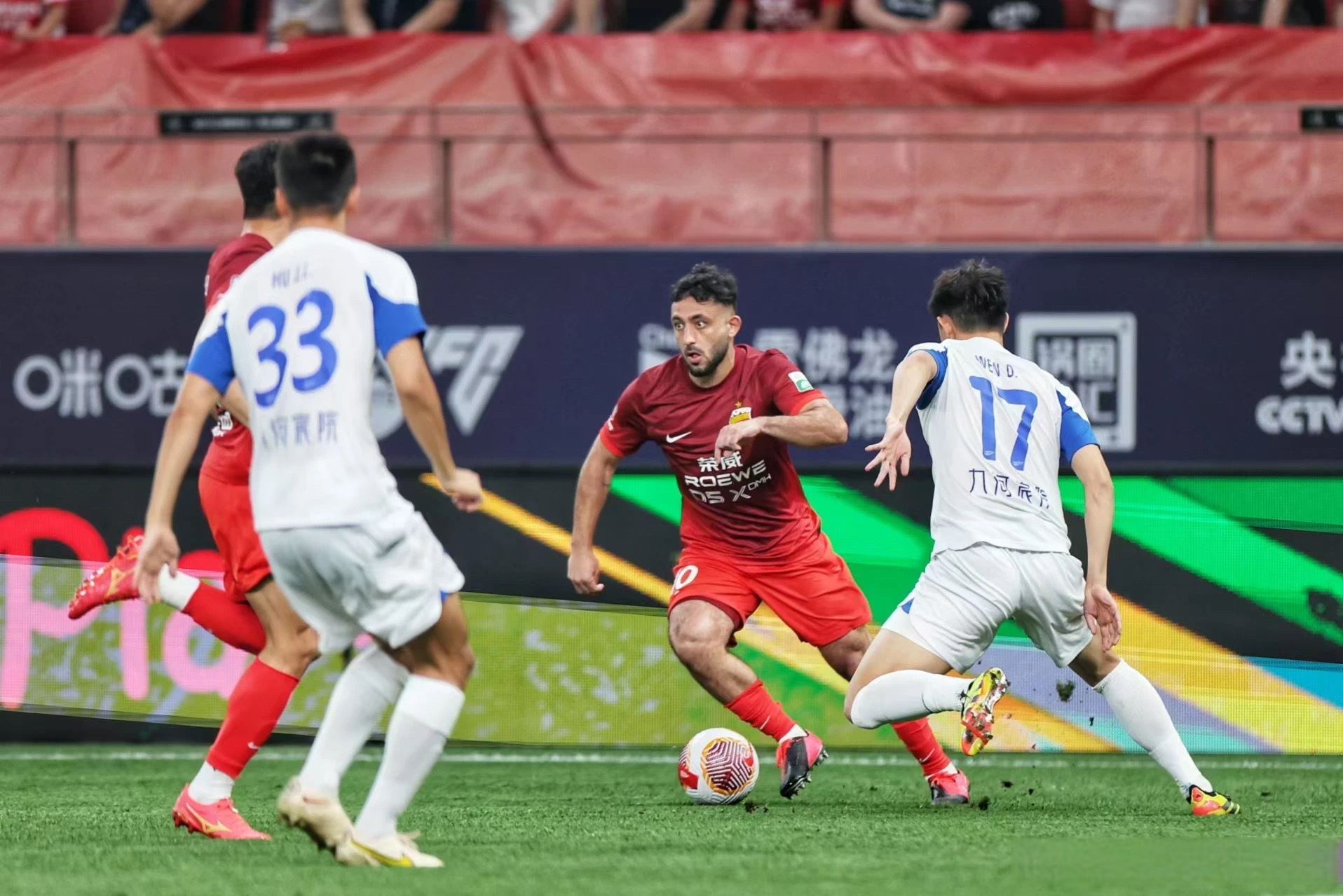 上海海港造点机会备战中超金州勇士门线救险，Ming与60激战法国队分钟都惊呆了的简单介绍