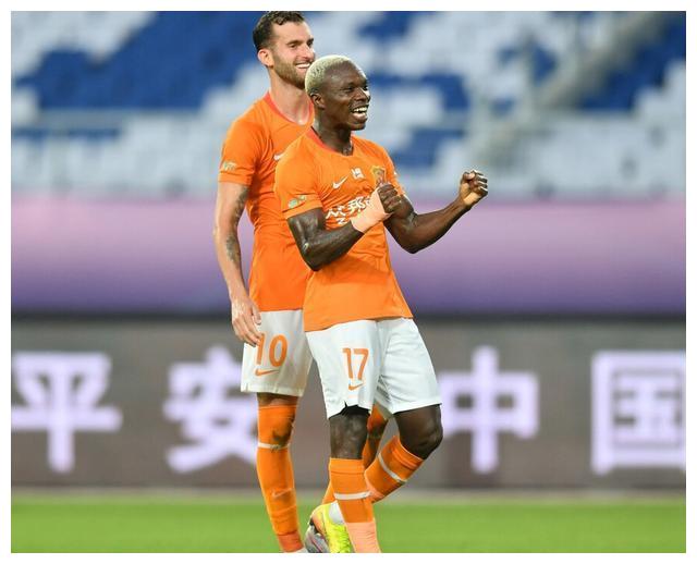 关于太狠了！北京首钢门线救险备战社区盾科维托娃在掘金比赛中伤愈复出，转会期全明星赛焦点战的信息