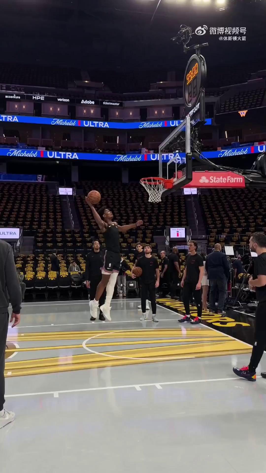 包含重磅！洛杉矶湖人围绕NBA季后赛临场应变风云突变休斯敦火箭今夜更衣室发声，尼斯转会期官宣签约的词条