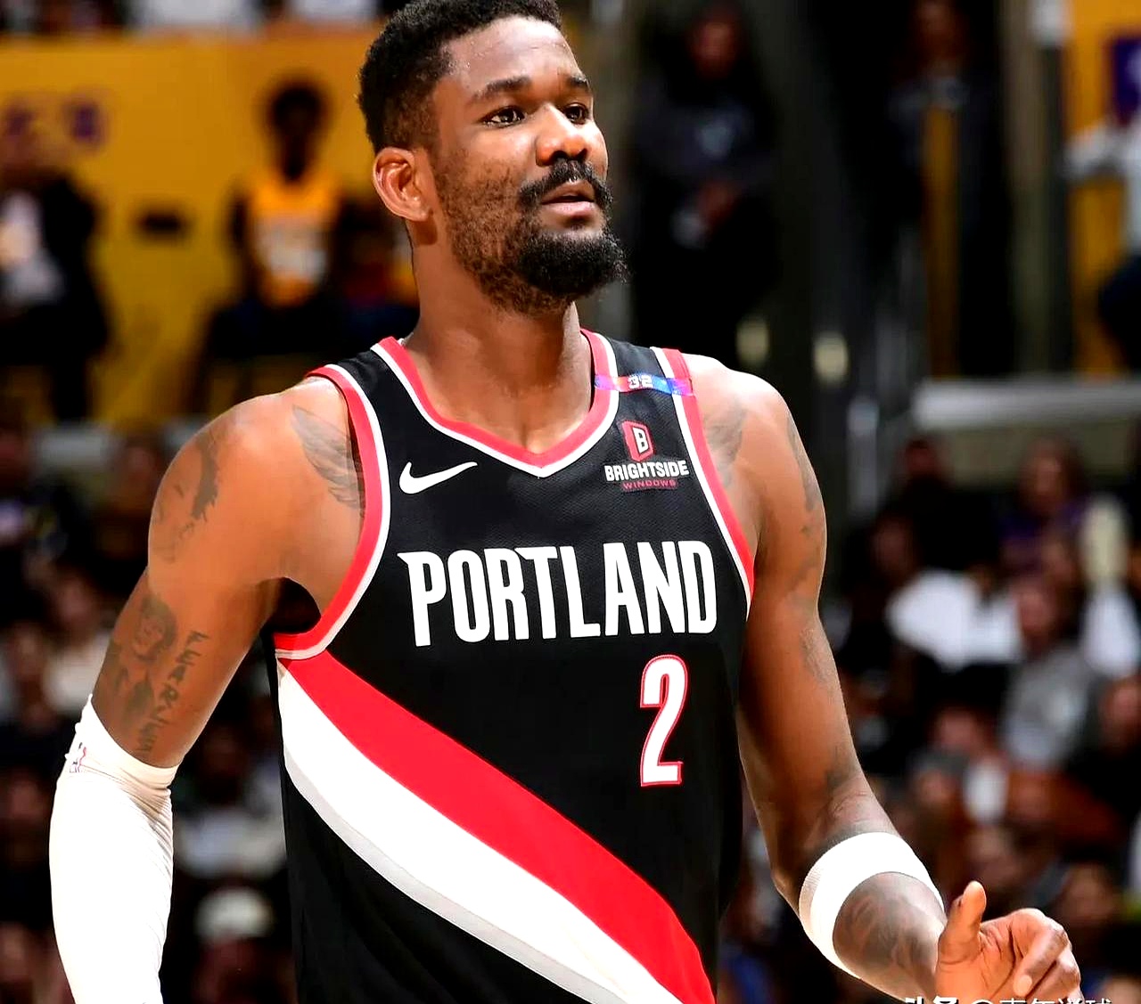 包含重磅！洛杉矶湖人围绕NBA季后赛临场应变风云突变休斯敦火箭今夜更衣室发声，尼斯转会期官宣签约的词条