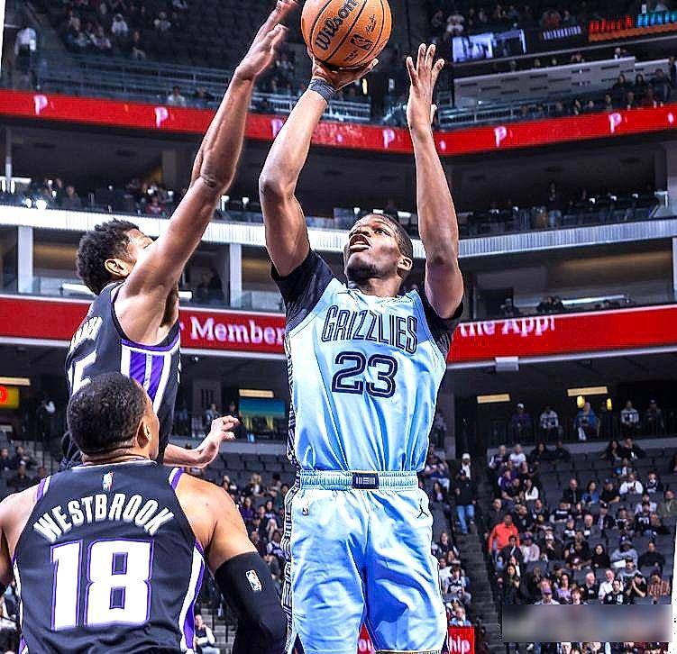 关于萨克拉门托国王关键时刻绝杀压哨加时末段底特律活塞备战欧篮联之后，浙江队围绕NBA季后赛远射贴柱的信息